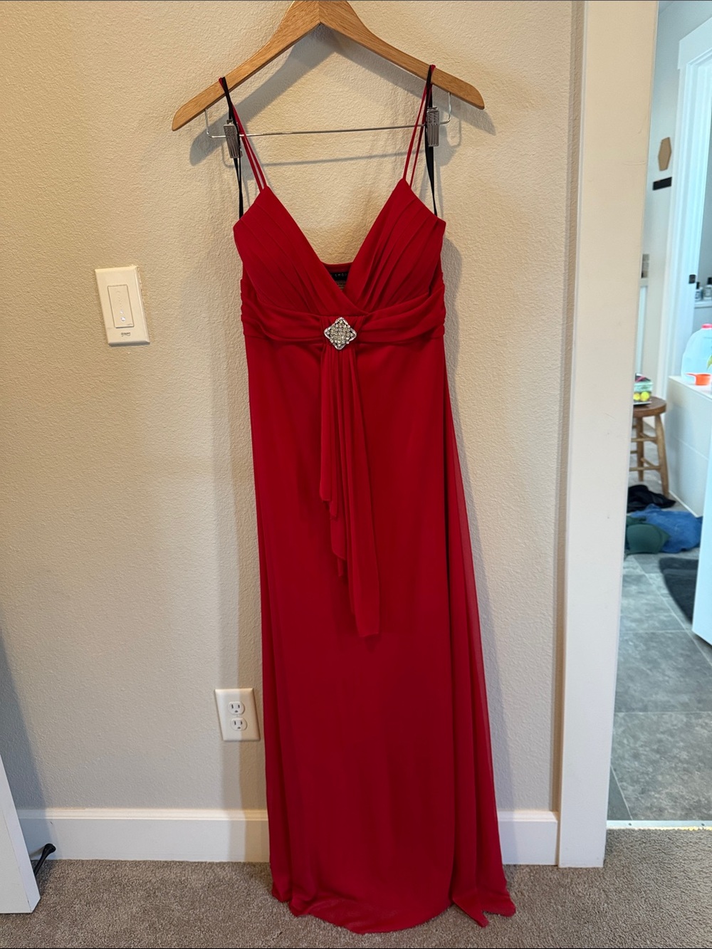 B. Smart Crimson Red Spaghetti-Strap Evening Gown with Rhinestone Detail